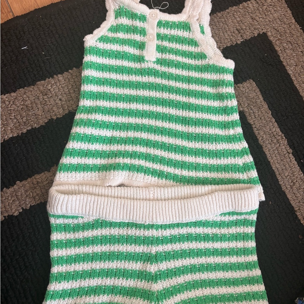 Jessica Simpson Green and White Kids Matching Set